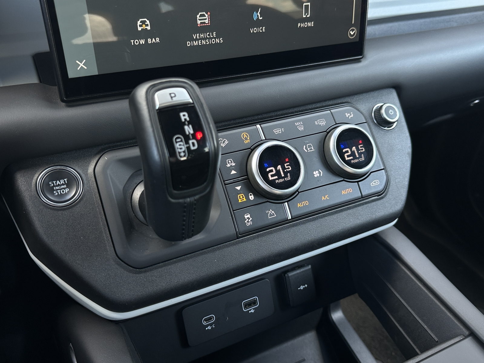 Land Rover Defender 110 D300 MHEV X-Dynamic SE