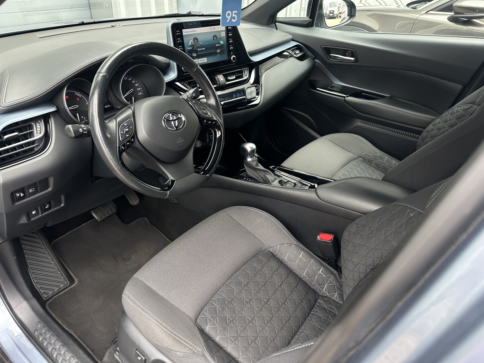 Toyota C-HR Hybrid