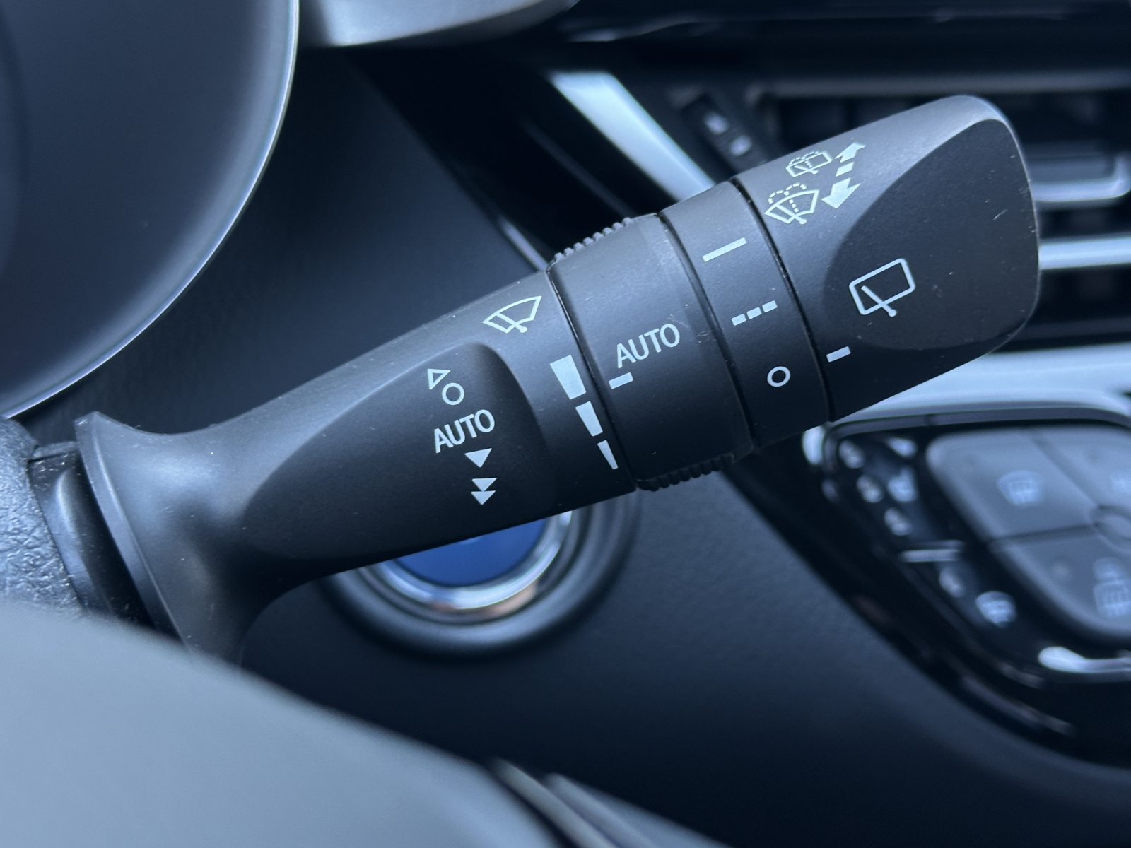 Toyota C-HR Hybrid