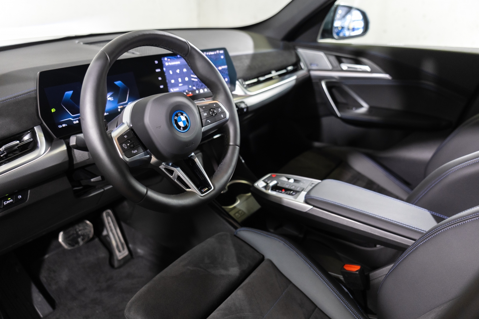 BMW iX1 xDrive30