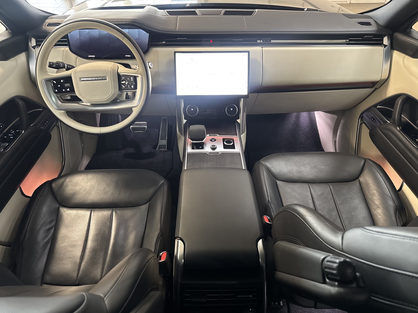 Land Rover Range Rover P400 MHEV HSE