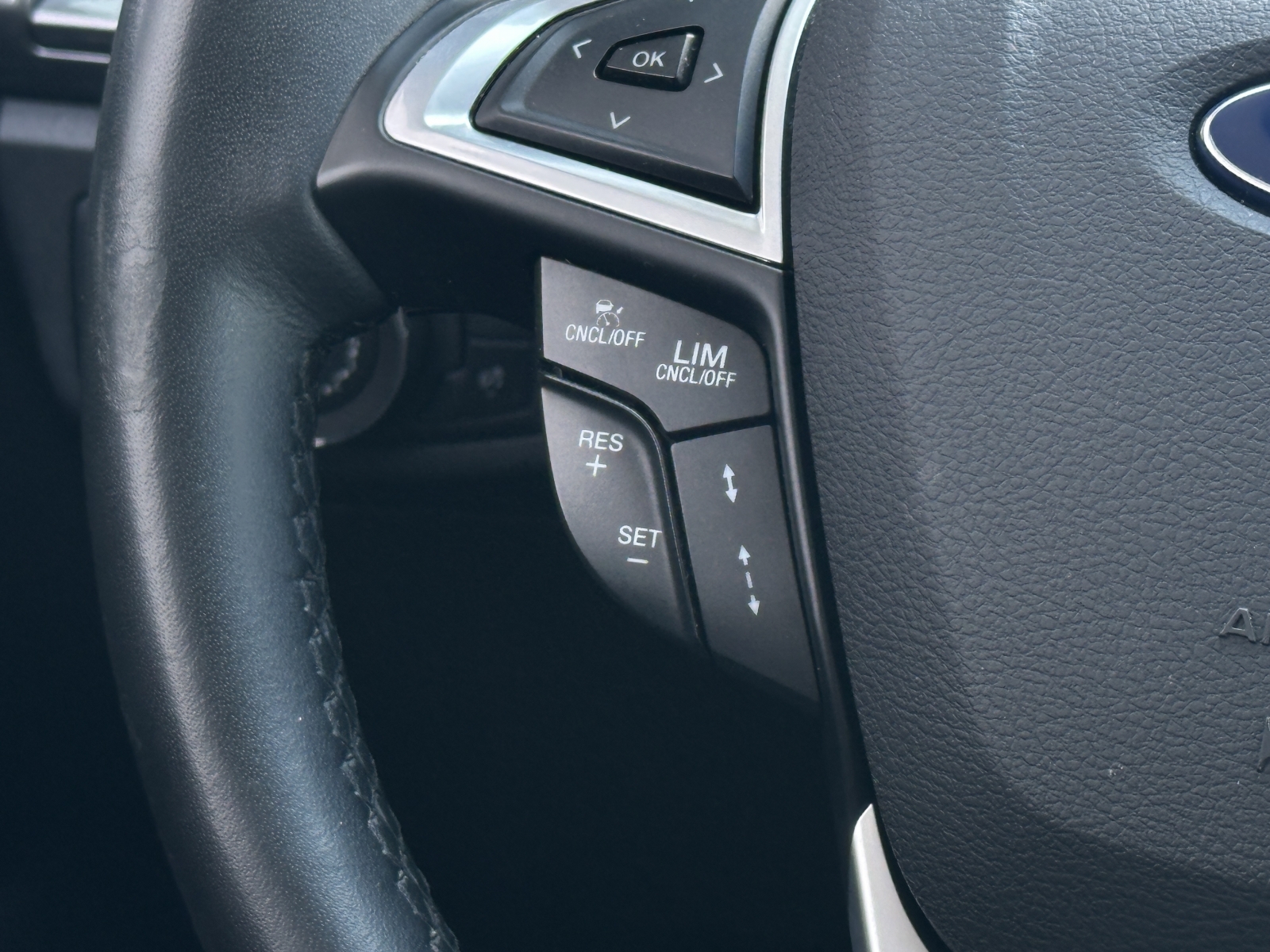 Ford Mondeo Titanium Hybrid