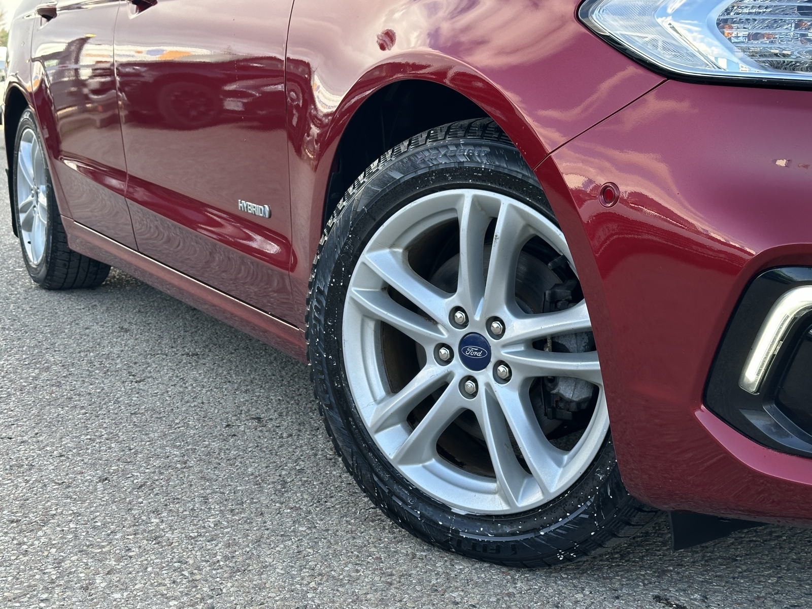 Ford Mondeo Titanium Hybrid