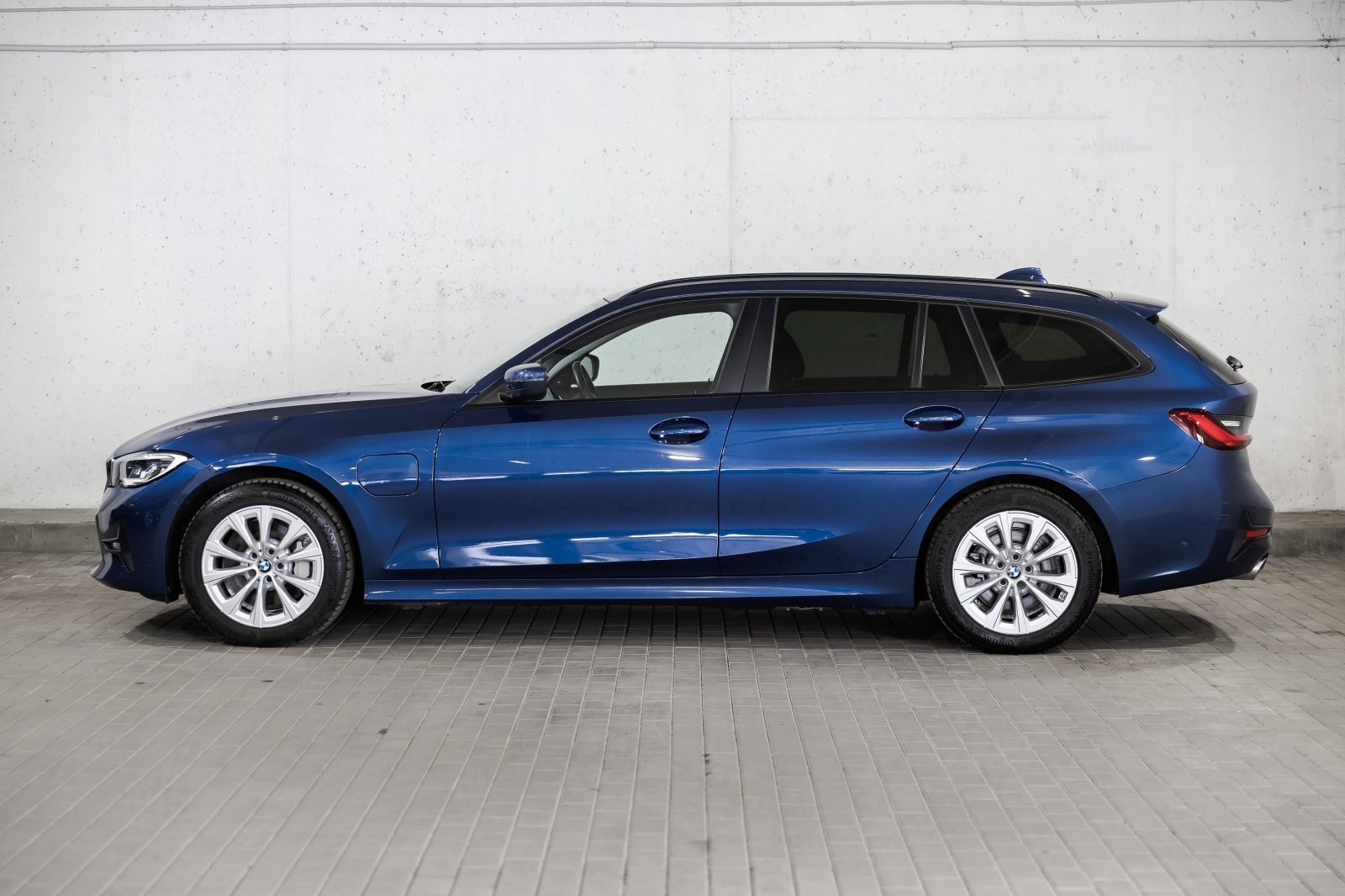 BMW 330 e