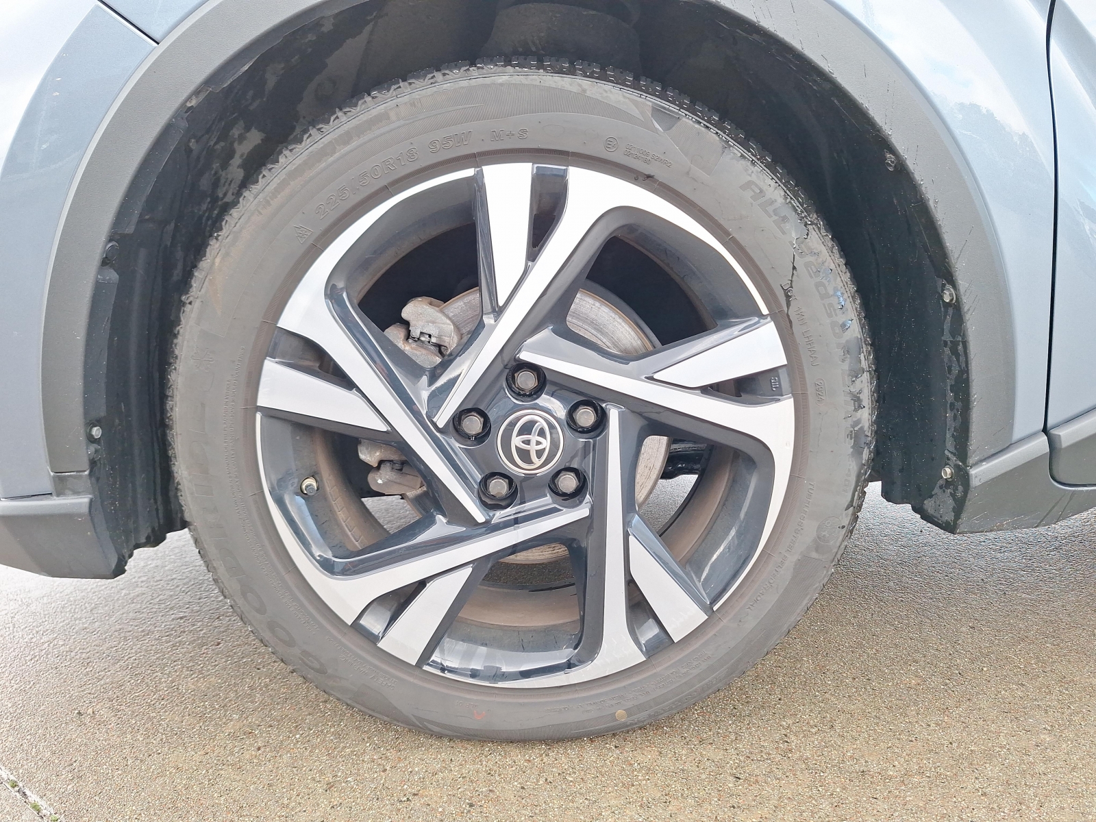 Toyota C-HR Hybrid