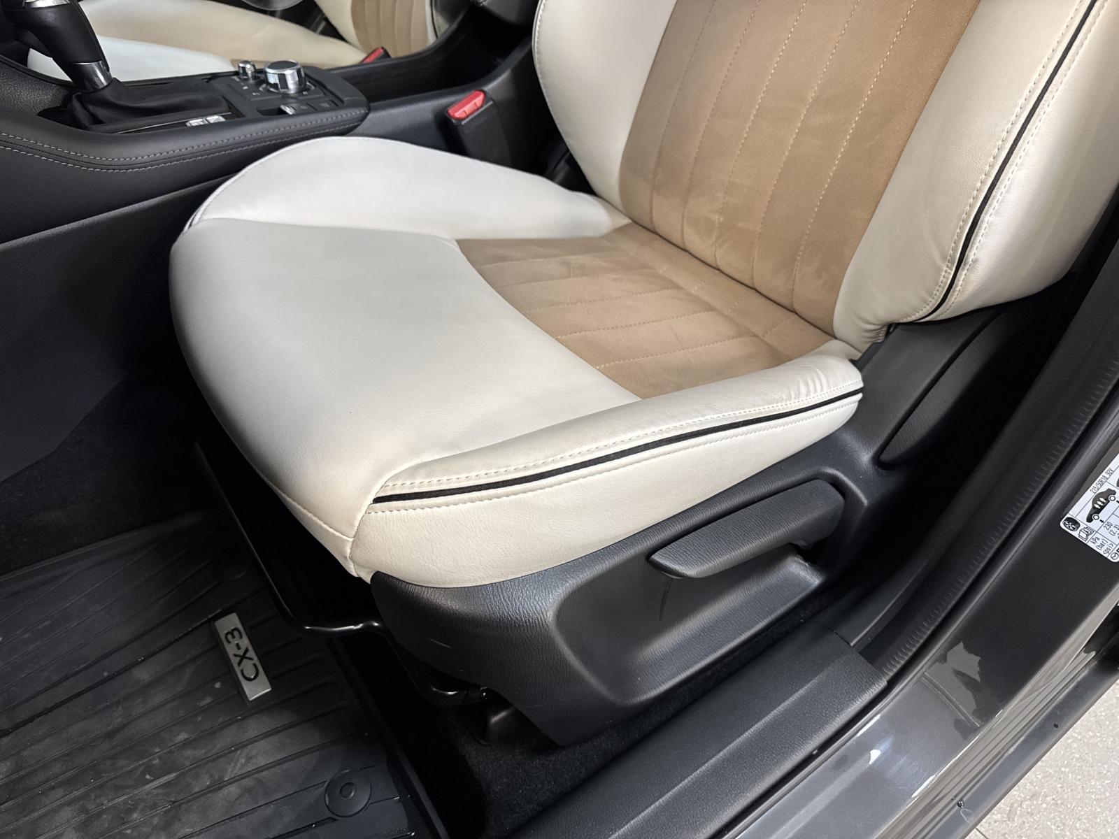 Mazda CX-3 Elegance 2WD