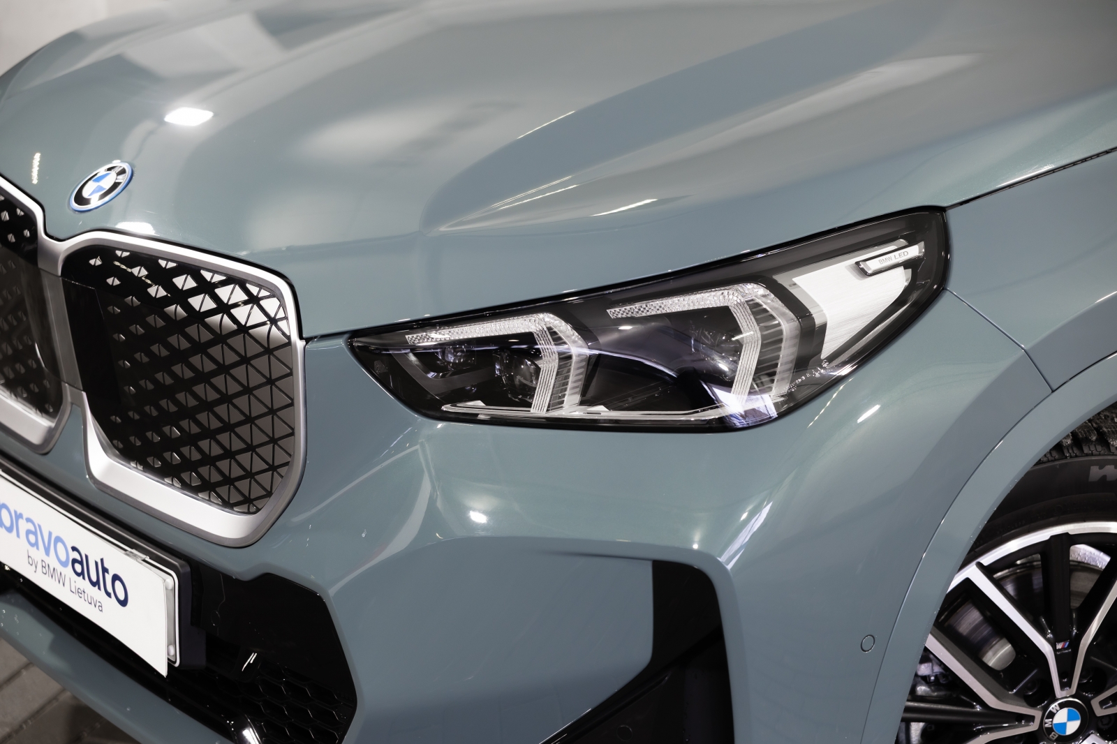 BMW iX1 xDrive30