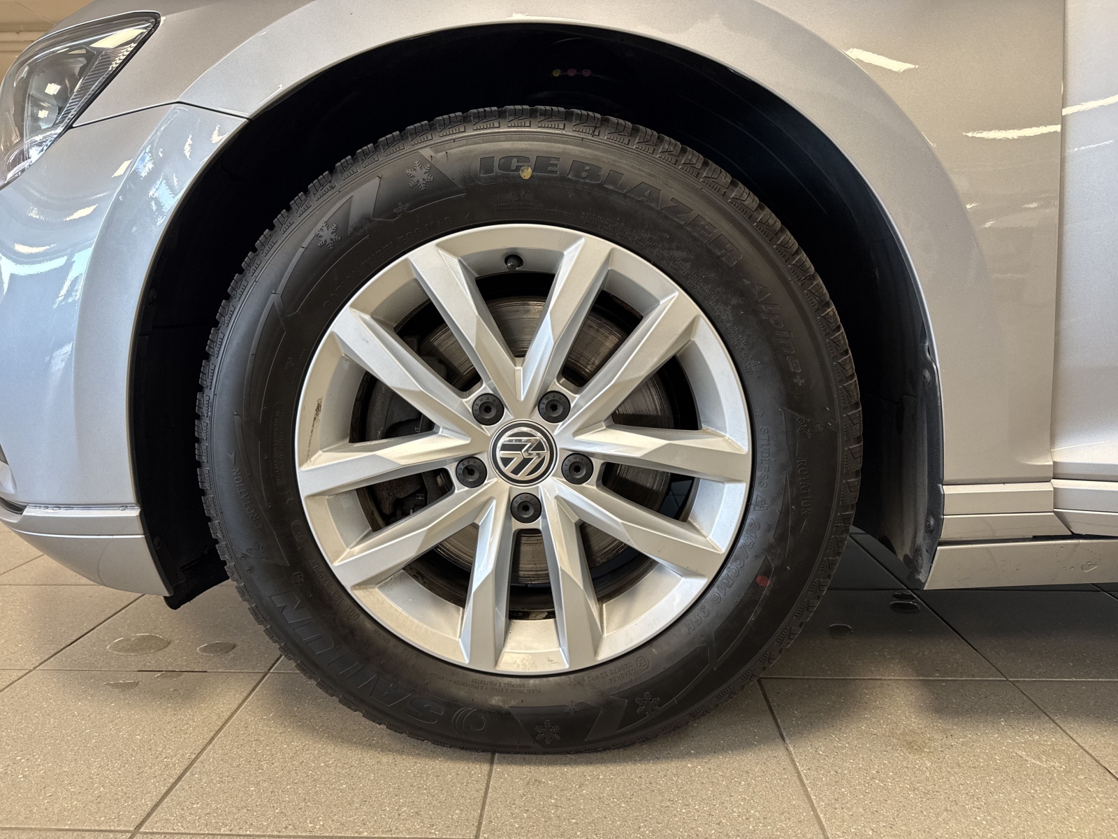 Volkswagen Passat (B8) Comfort Line 4D