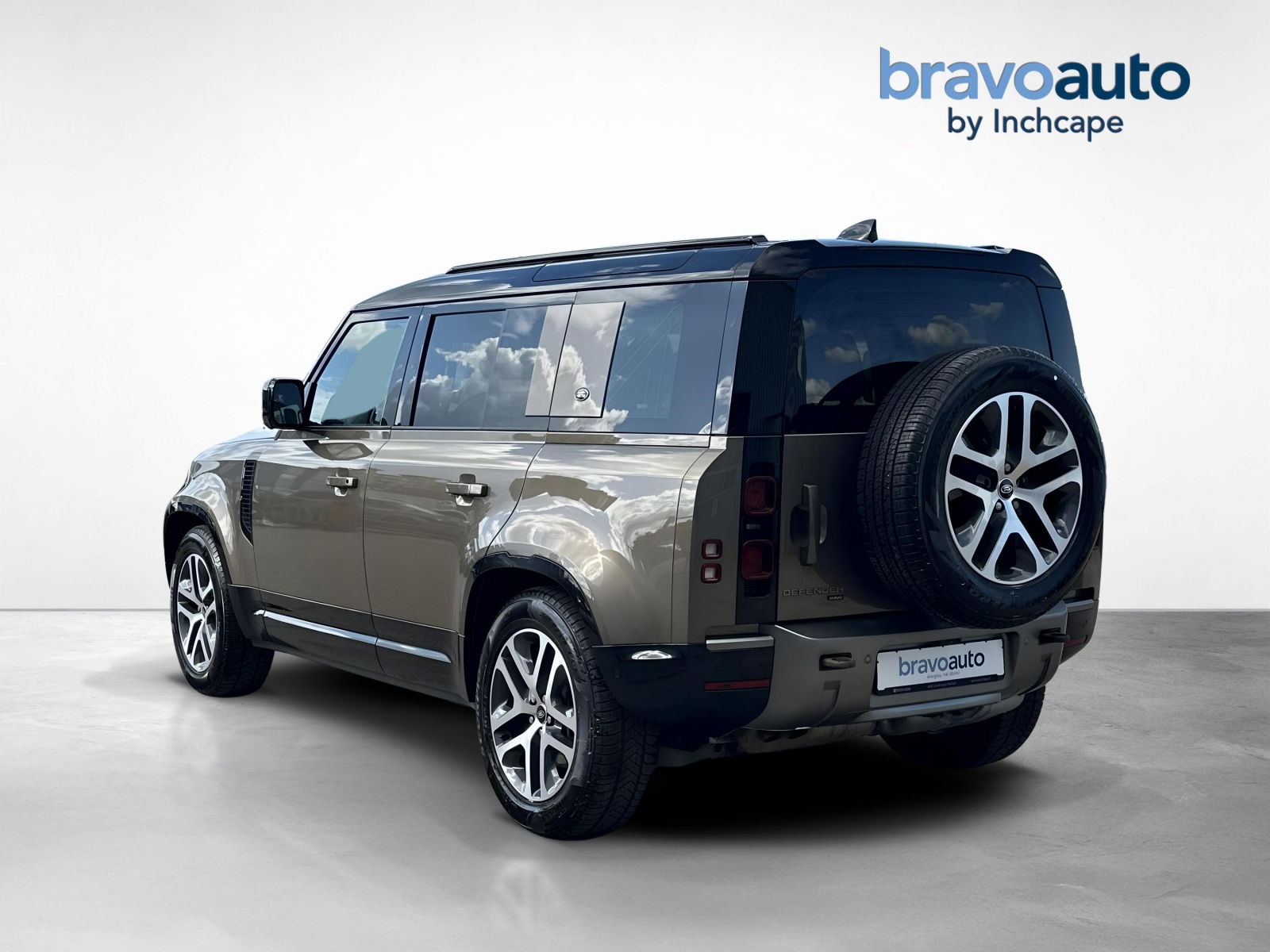Land Rover Defender 110 D300 MHEV X-Dynamic SE
