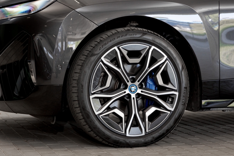 BMW iX xDrive40