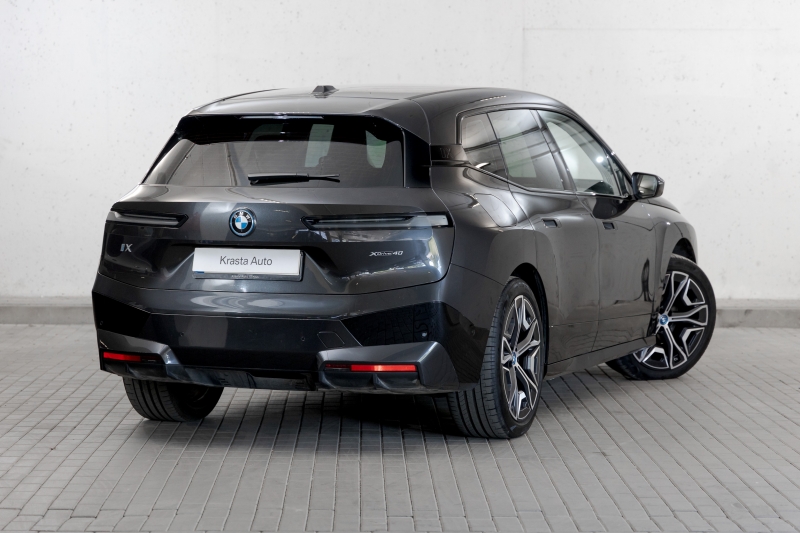 BMW iX xDrive40