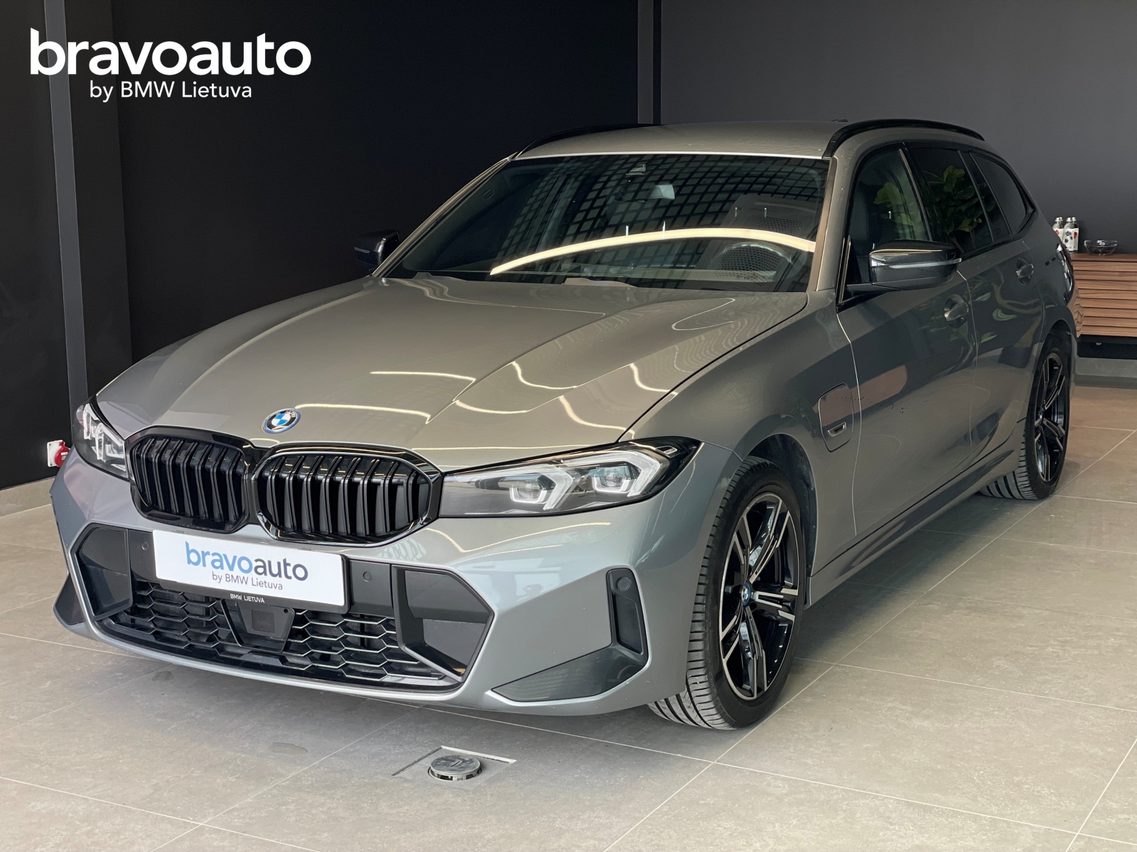 BMW 330 xDrive