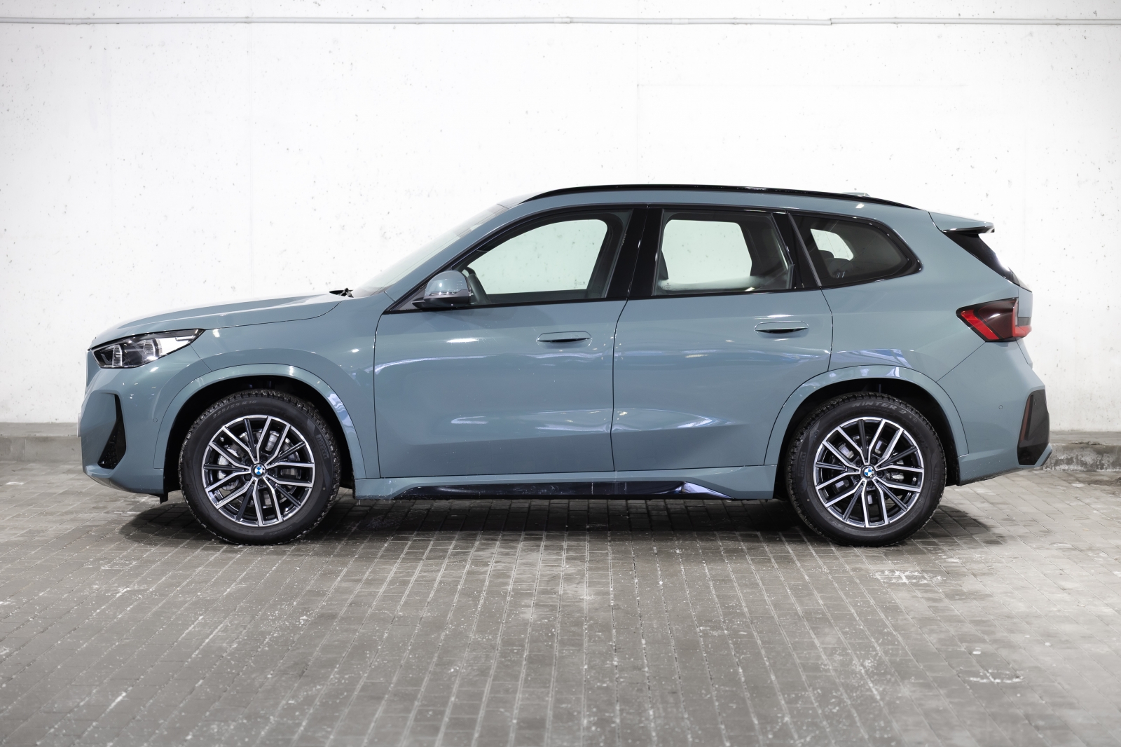 BMW iX1 xDrive30